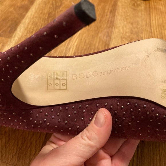 Burgundy high heels - Picture 3 of 11